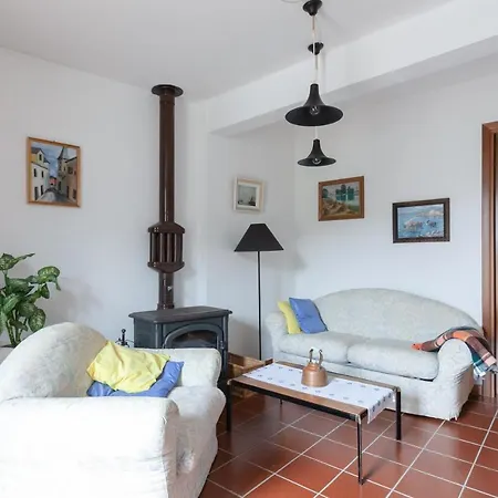 Guesthost - Cozy With Terrace & Seaview