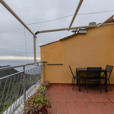 Appartamento Guesthost - Cozy With Terrace & Seaview