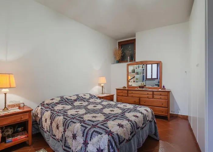 Guesthost - Cozy With Terrace & Seaview Apartment *