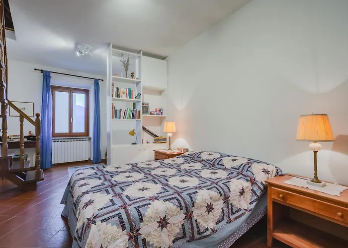 Apartment Guesthost - Cozy With Terrace & Seaview Volastra